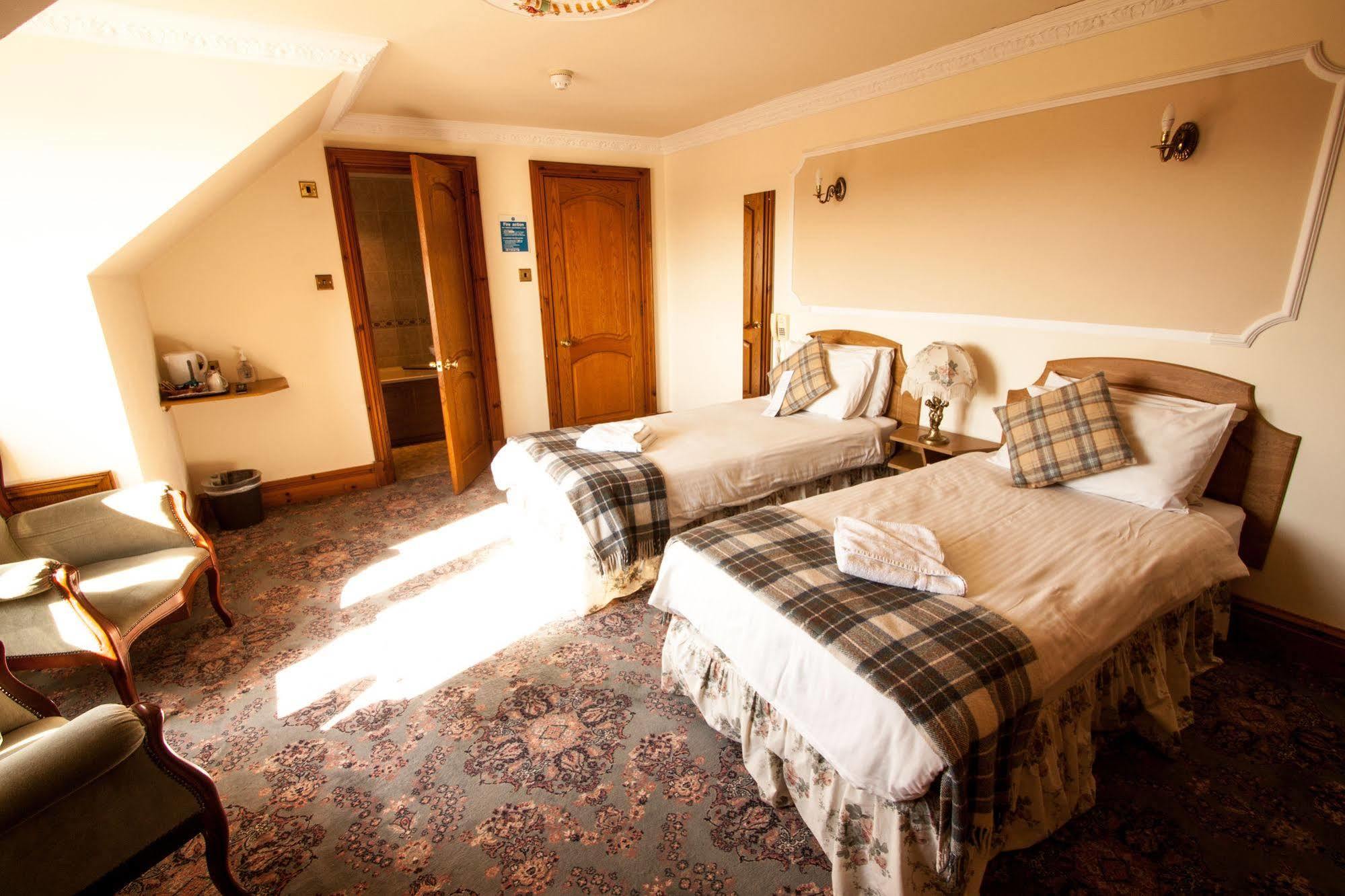 Duke Of Gordon Hotel Kingussie Luaran gambar